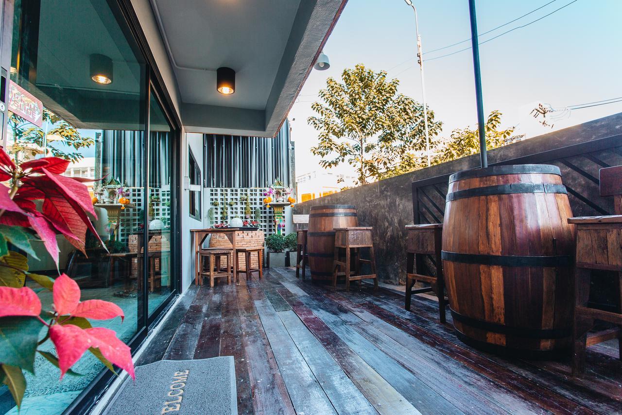 Soft Dormtel Night Bazaar Hostel Чиангмай Екстериор снимка